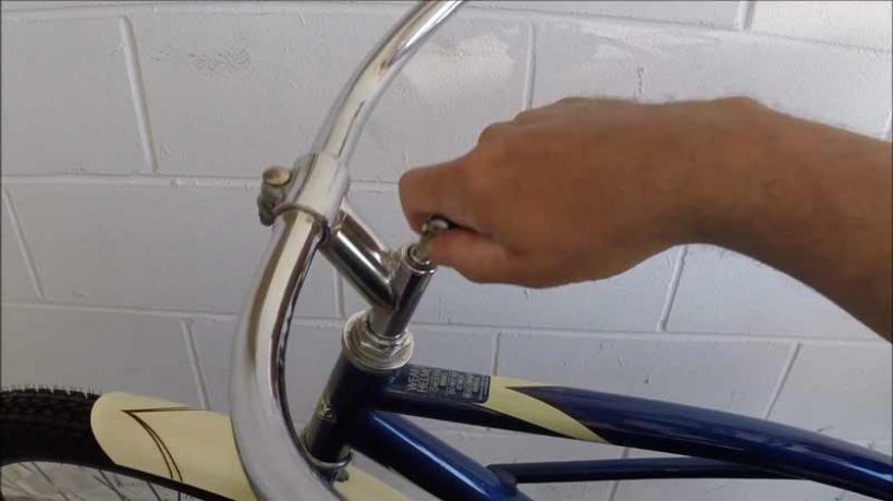 How to Adjust Cruiser Bike Handlebars 