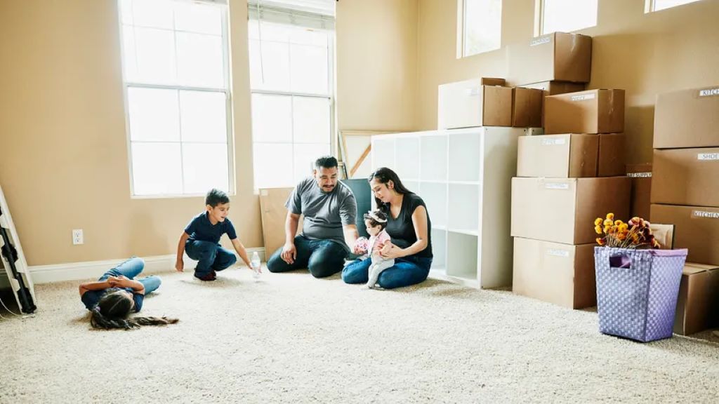 How do I make a moving checklist?