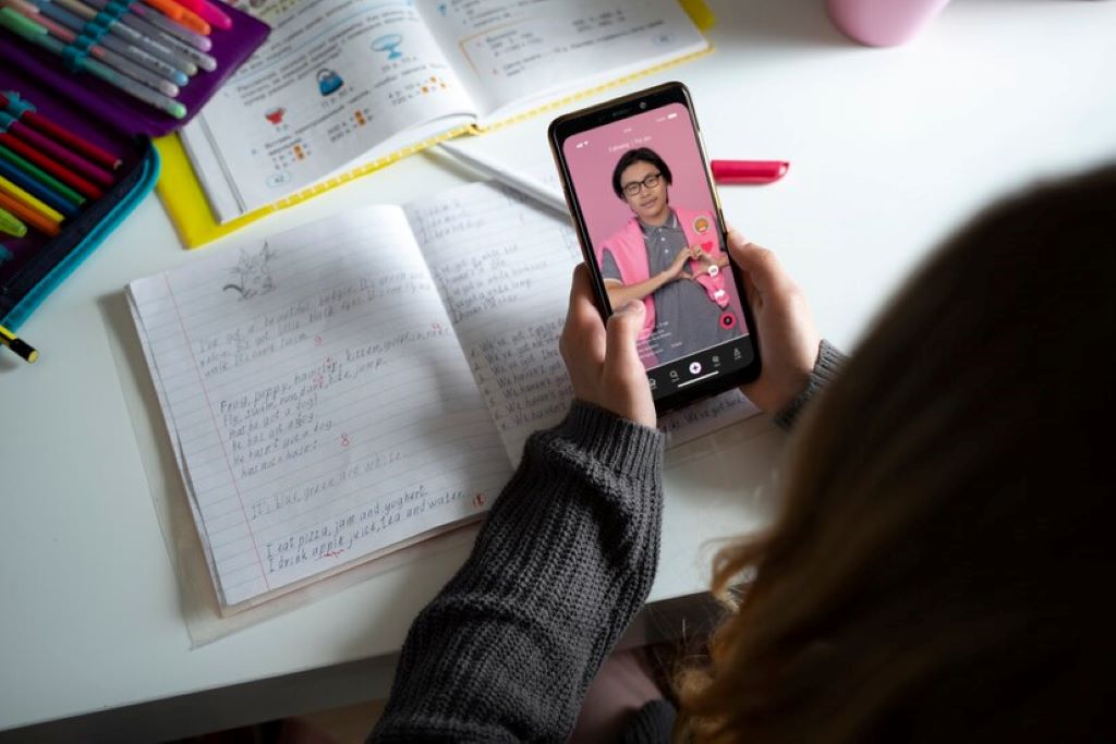 Why Should You Create a Public Profile on Snapchat